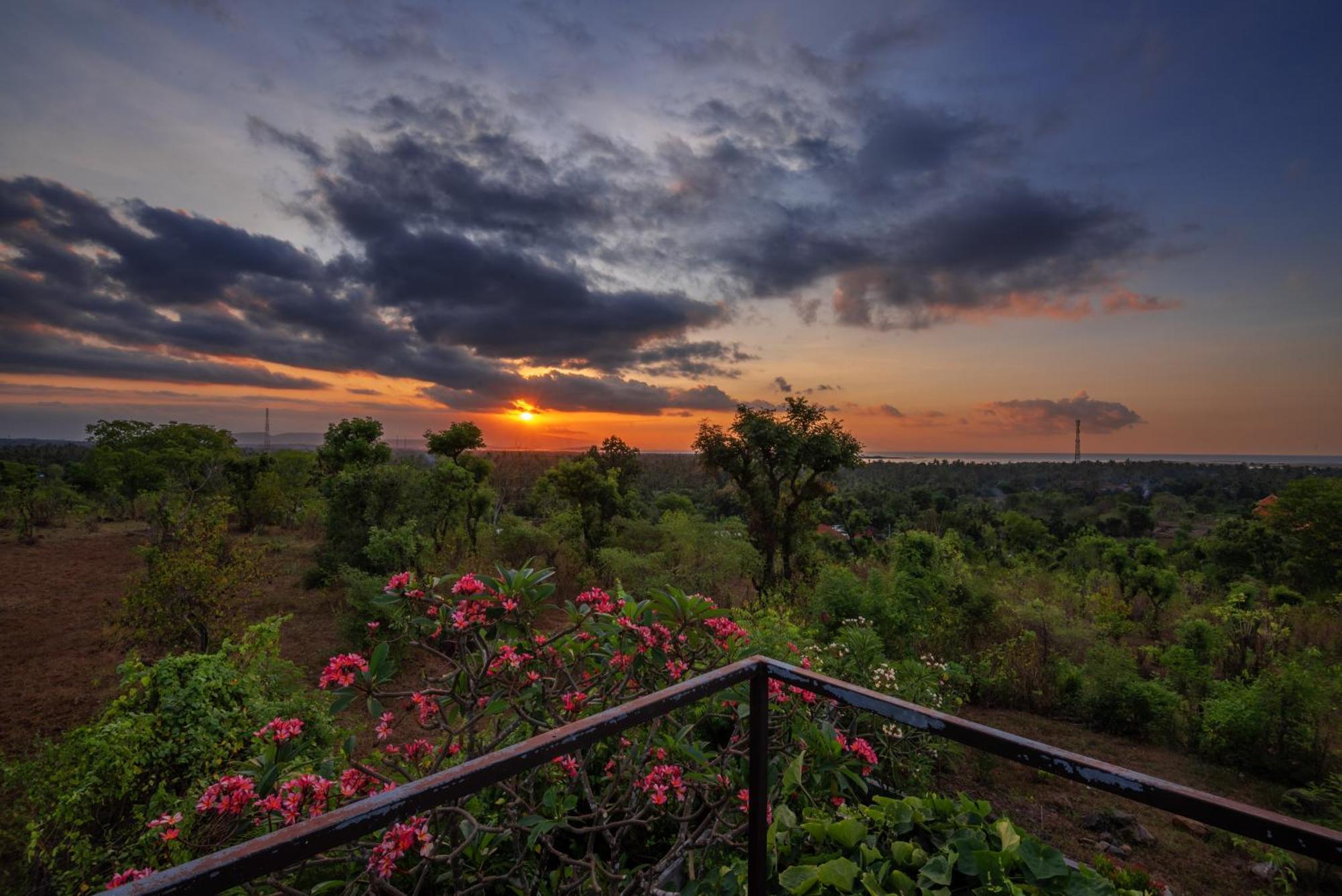 Villa Ambara Sumberkima Banyuwedang Kültér fotó